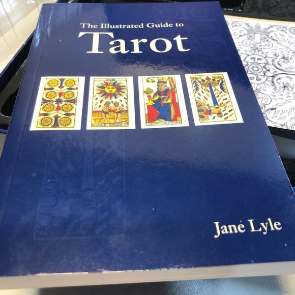 The Tarot Box Book and Deck included - Picture 11 of 15